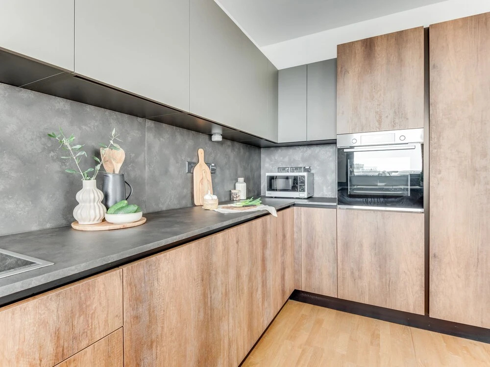 Sanders Crystal 1 Pleasant 3-bdr Apt With Shared Pool