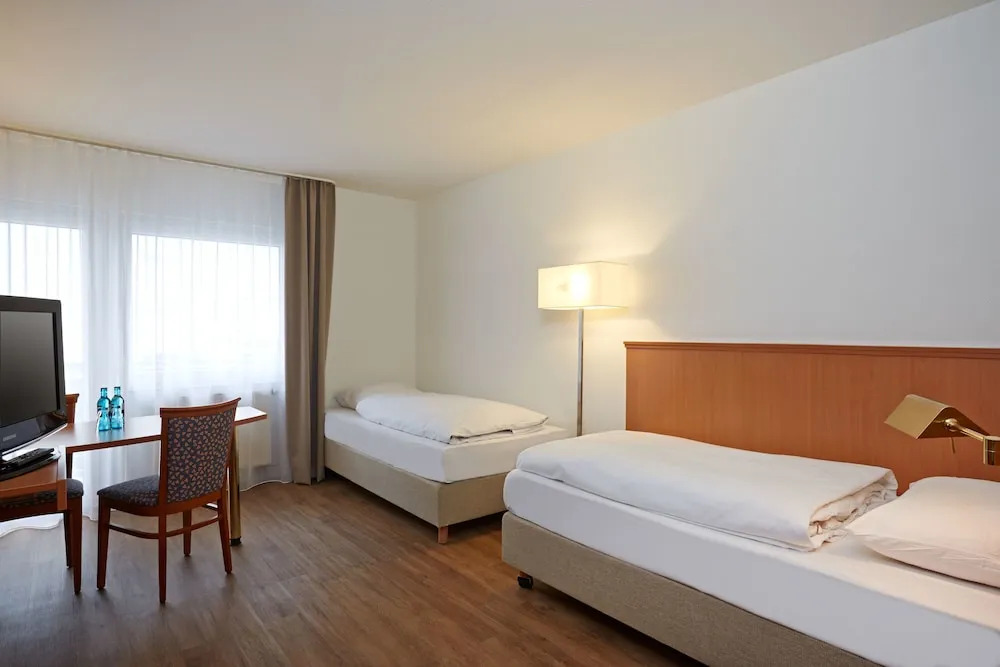 Sunday Hotel Wiesbaden Niedernhausen Apartments
