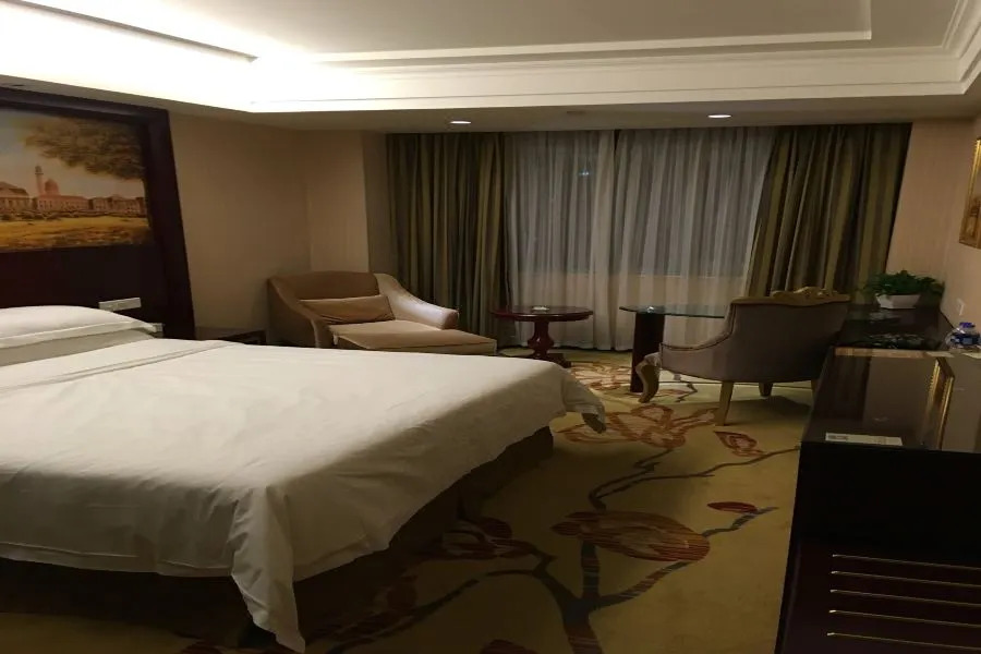 Vienna Hotel Shawan