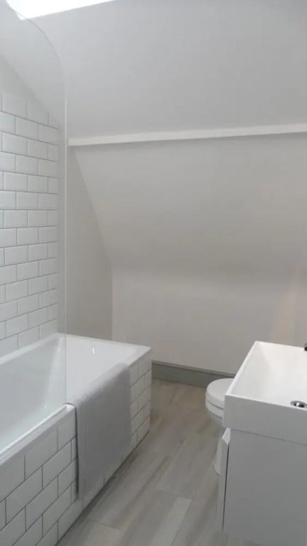 Modern, Stylish Apartment Minutes From The Oval