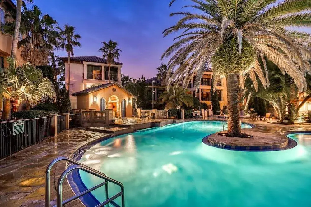 Oasis at St Tropez