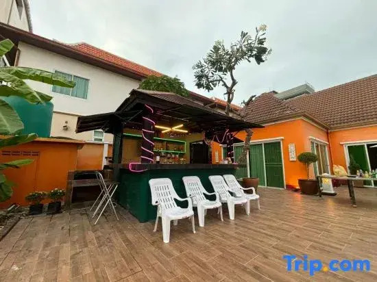 The Ace 6 Bedroom 6 Bathroom Villa With Free Bills