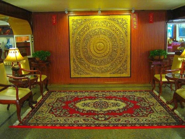 Royal Palace Hotel