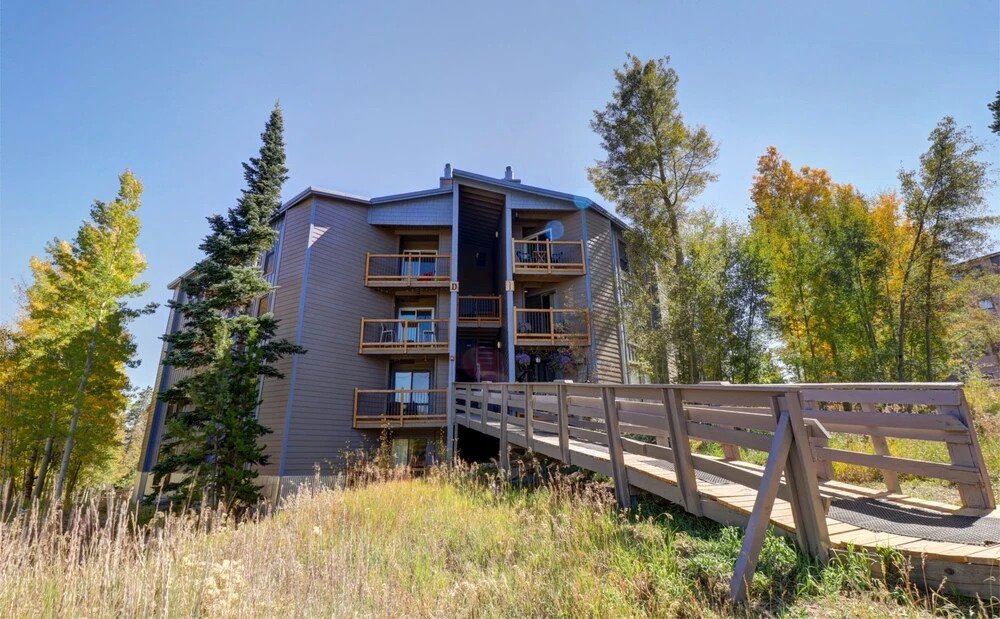 D303 Tree House 2br+loft 2ba 2 Bedroom Condo by Redawning