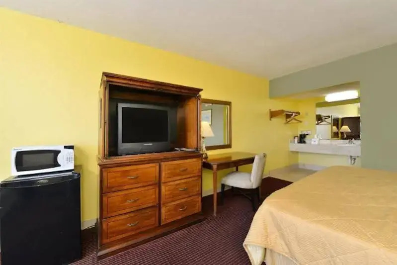 Econo Lodge Space Center