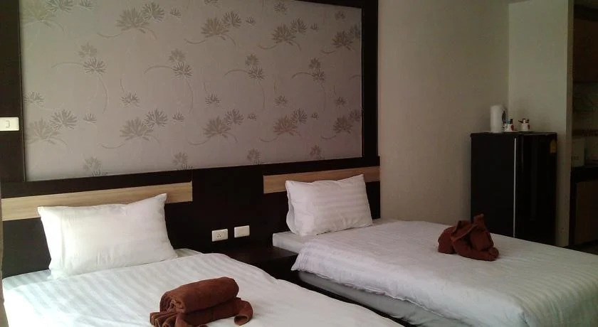 Ea-sy Condotel