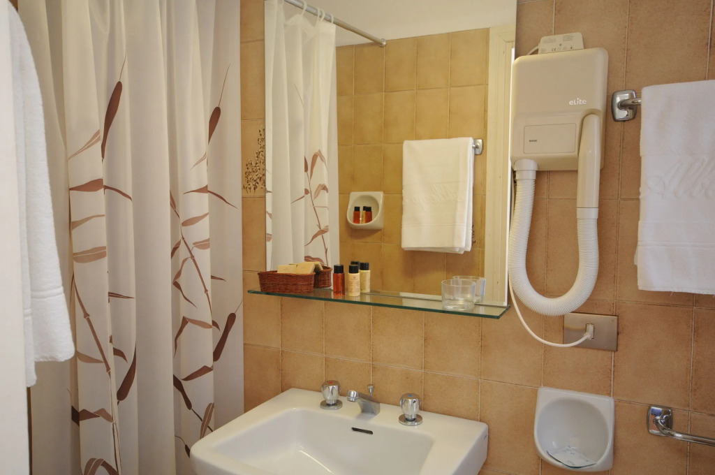 Hotel Iris