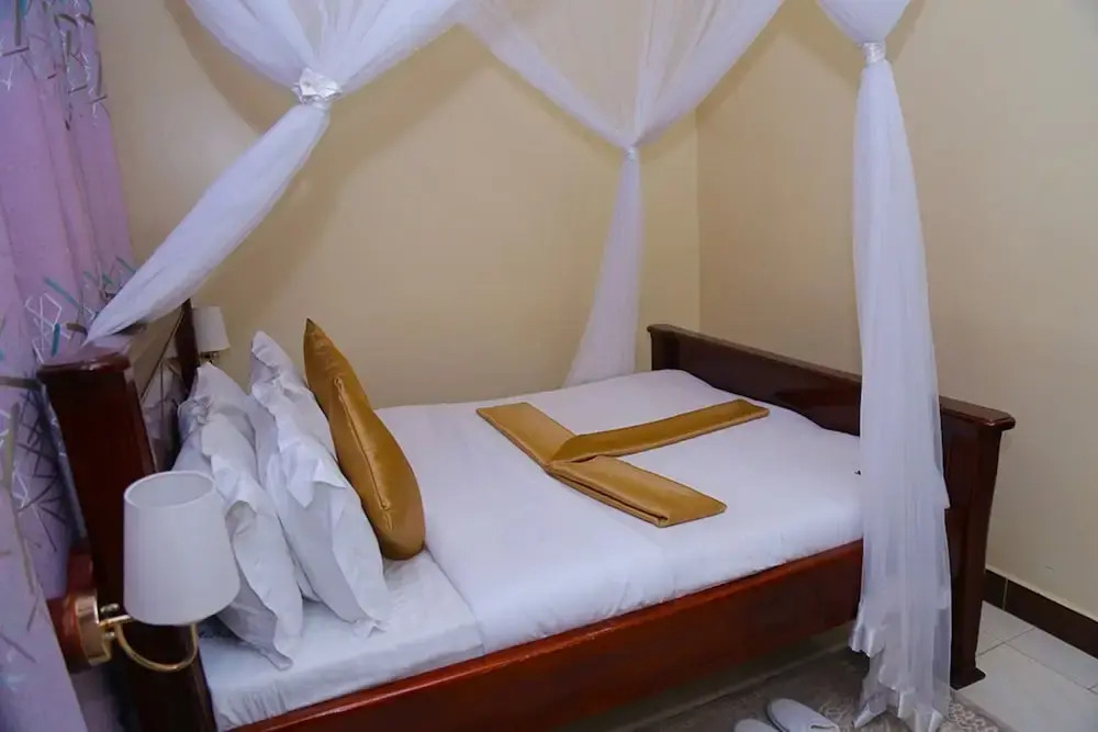 Kamwe kamwe hotel