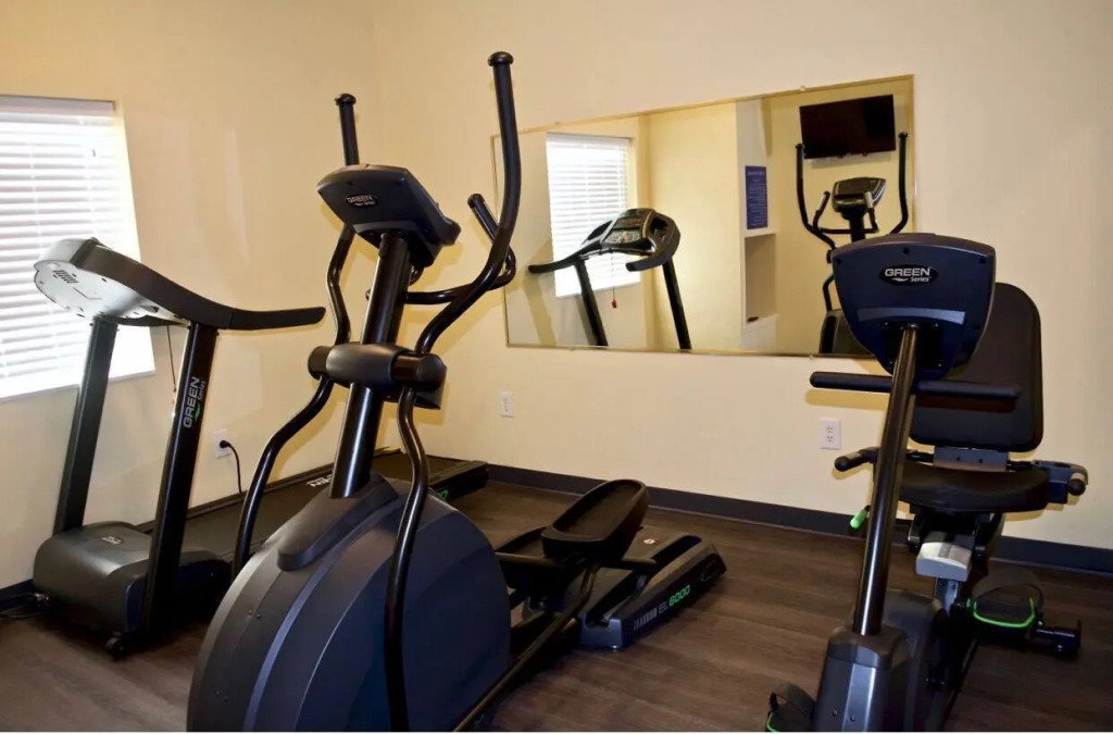 Days Inn & Suites by Wyndham Augusta Near Fort Eisenhower