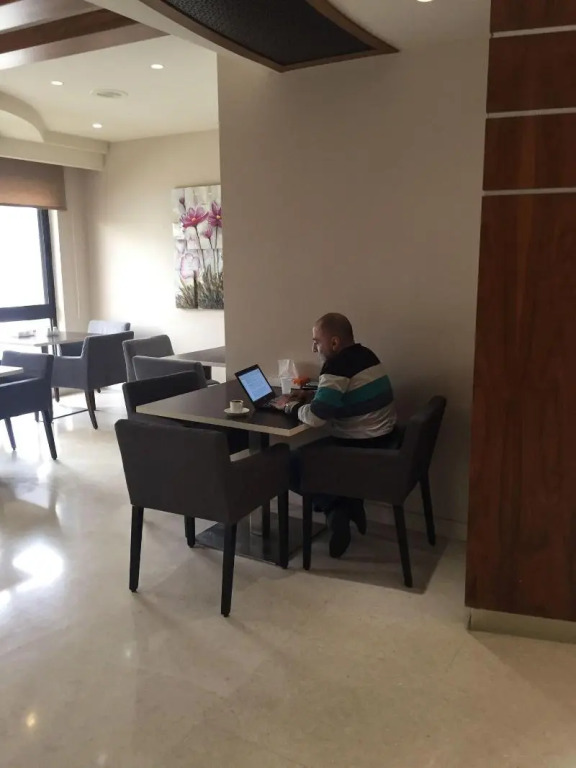 Celino Hotel