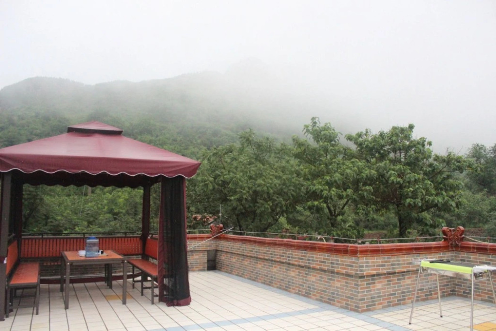 Jinan Banshan Linyun Resort Hotel