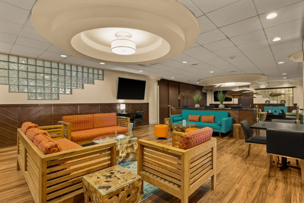 Airport Honolulu Hotel, Trademark Collection by Wyndham