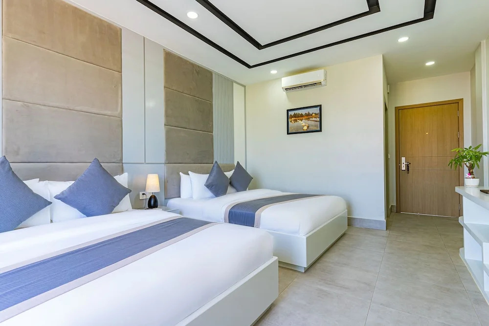 The Square Kampot Hotel