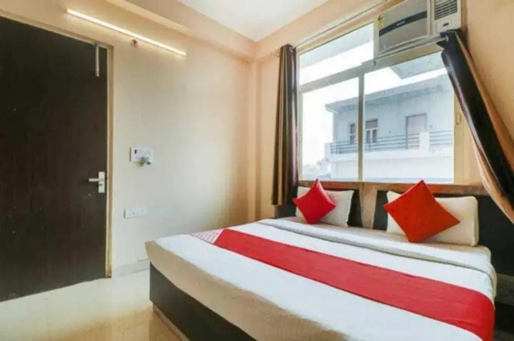 OYO 93365 Hotel Ralex Inn