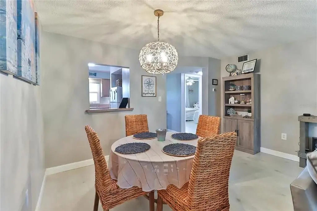 2 Bed 2 Bath Centrally Located