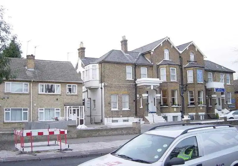 Channins Hounslow Hotel