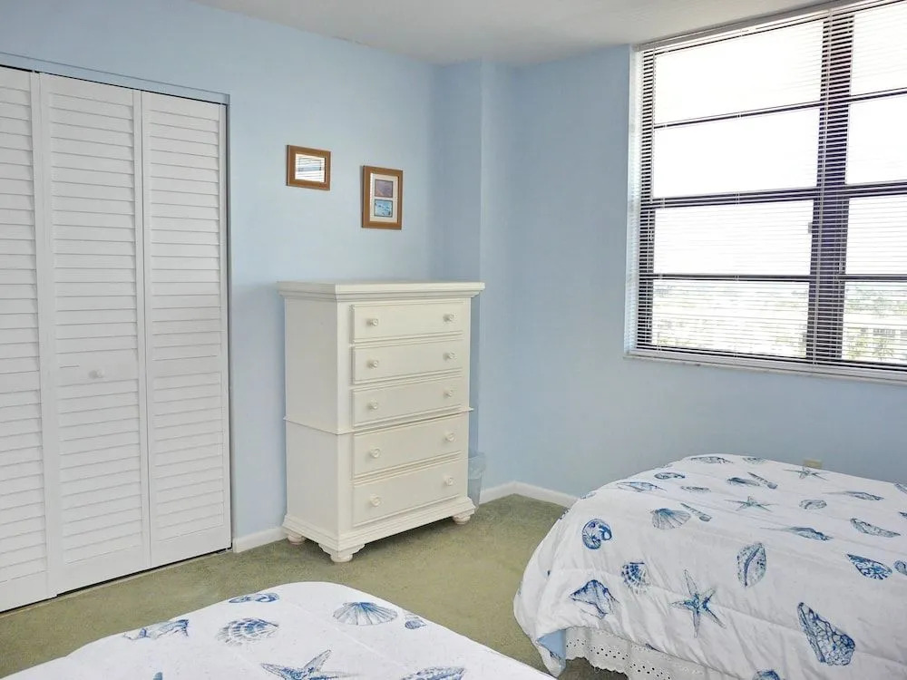 Beachfront Condo With Pool and Balcony Facing Beach