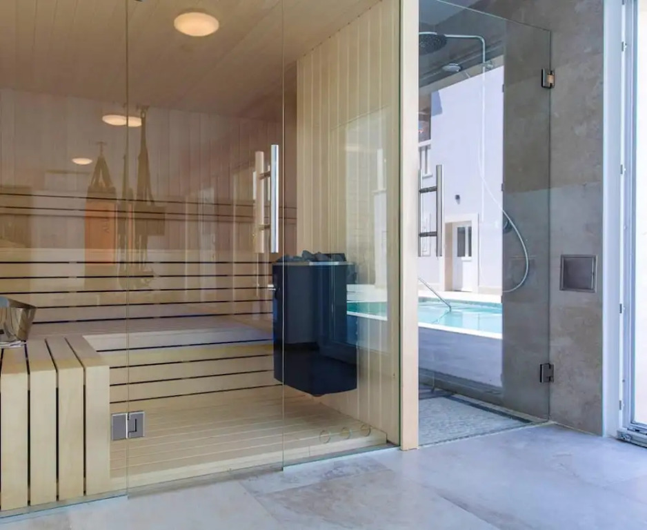 Spacious Villa with Private Pool in Dubrovnik