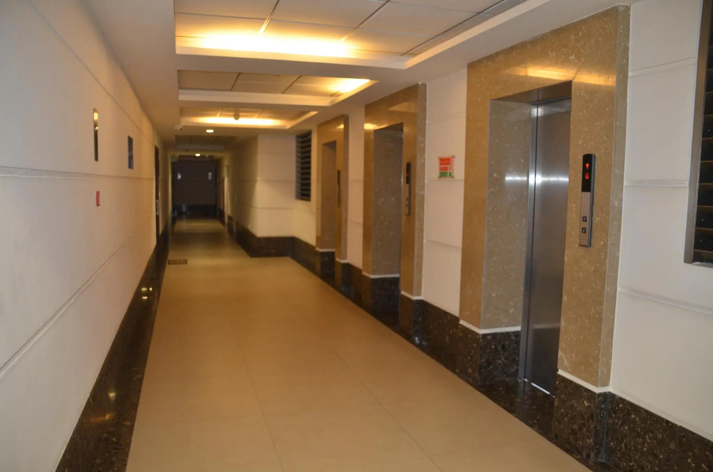 Atrium - ICONIC APARTMENT