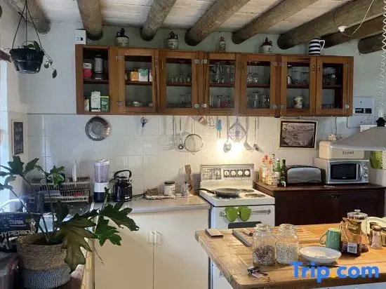 Awesome room in surf house