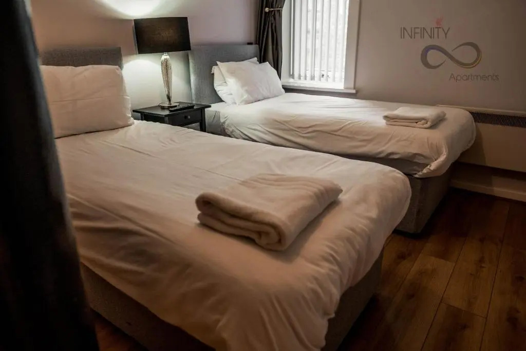 Party Pads Liverpool Sleeps 4 to 26