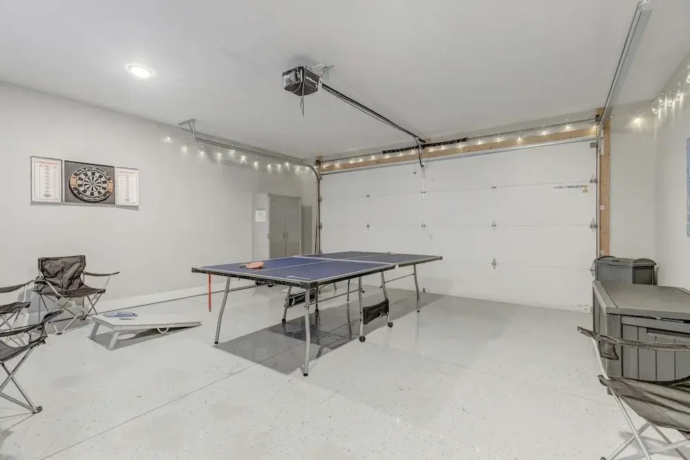 New Rooftop With City Views Game Room DT Nash