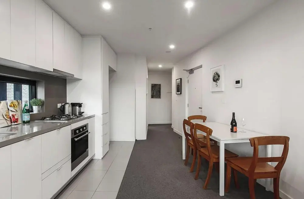 2 bed Apartment in Trendy Collingwood