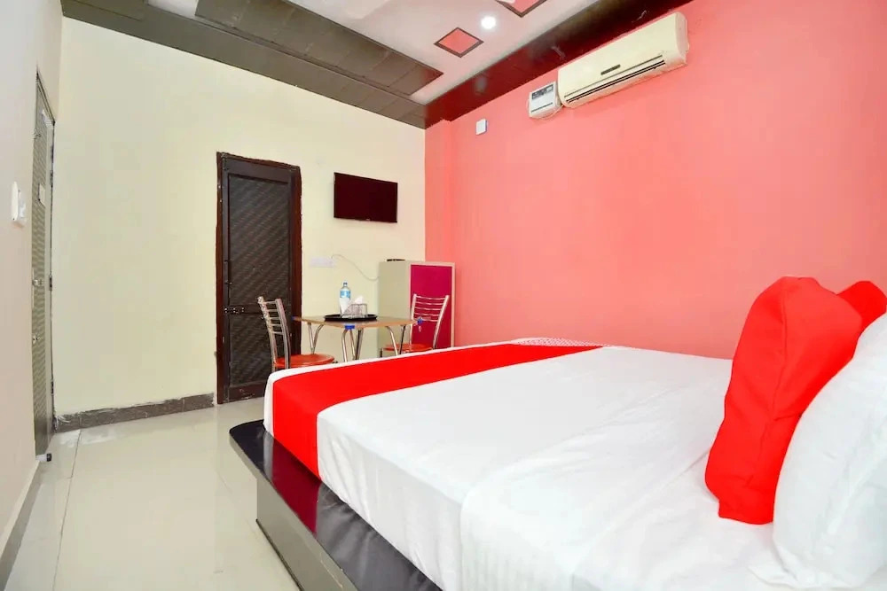 Surya Hotel by OYO Rooms