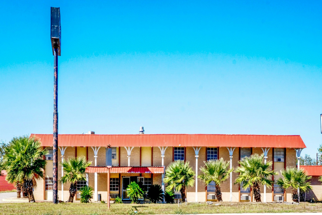 Woodfield Inn & Suites Hotel O, Yoakum TX 111