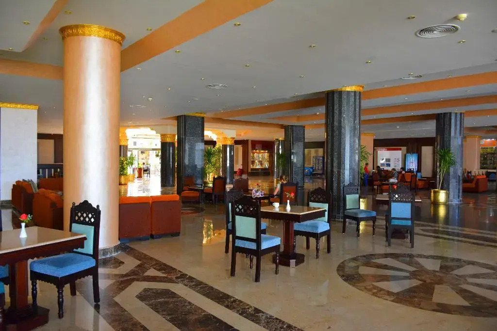 Hawaii Riviera Club Aqua Park - Families and Couples Only