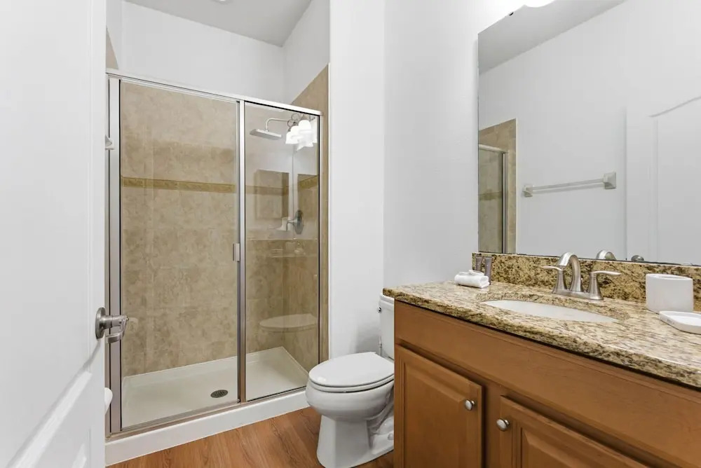 Stylish 4BR Private Pool Themed Rooms Sleeps 13