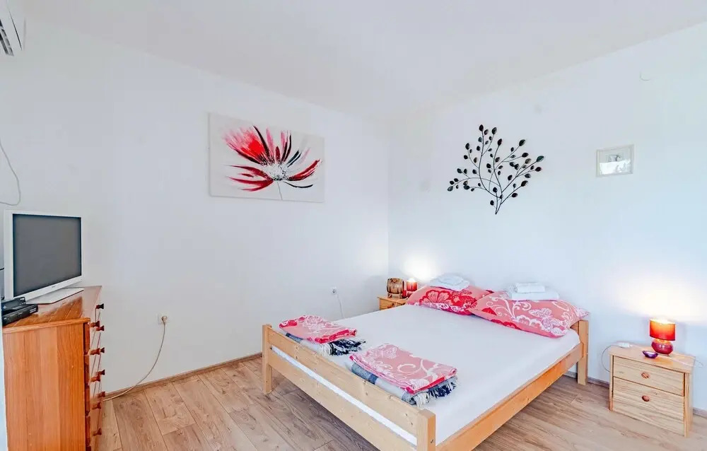 Stunning Home in Loviste With Wifi and 3 Bedrooms