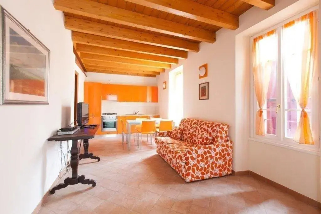Ferienwohnung für 4 Personen 1 Kind ca 90 m in San Felice del Benaco, Gardasee Westufer Gardasee