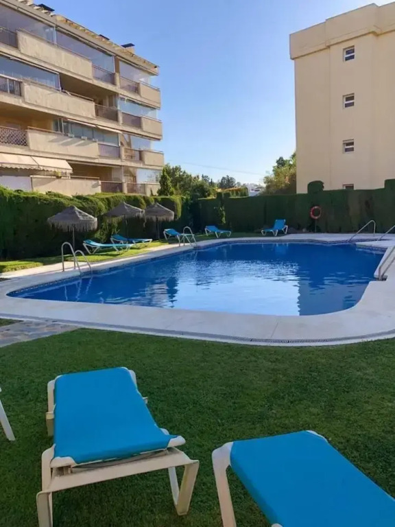 Flat Sleeps 4 With Pool and Terrace