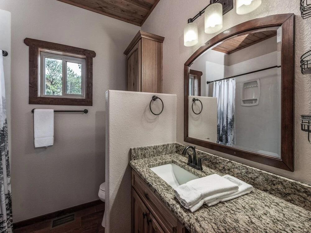 413crestviewmtncb - Crest View