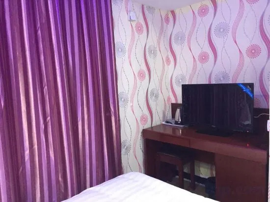 Jinshun Theme Hotel (Xi'an Bell Tower Huomashi Branch)
