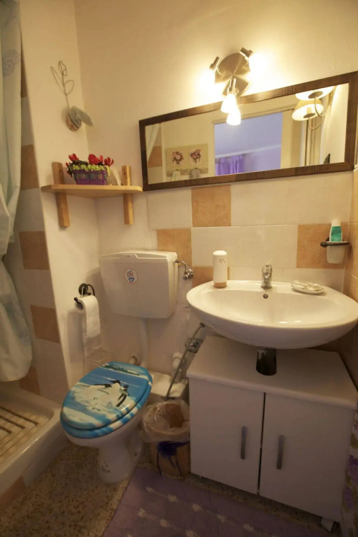 Appartamento Lella con meravigliosa vista vicino alle Terme zona Bagni con wi-fi,ascensore e area parcheggio