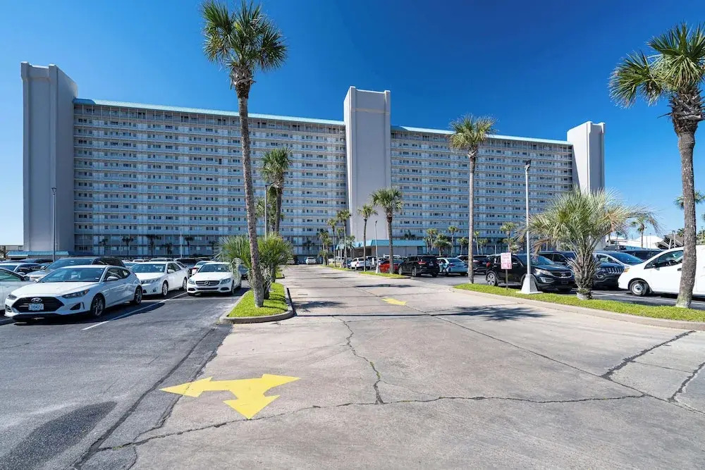 Turtle Love Resort Amenities & Ocean Views!