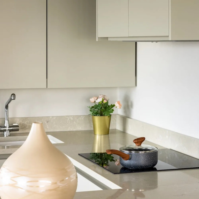 Lux Regents Park 2 bed 2 Bath Penthouse With AC