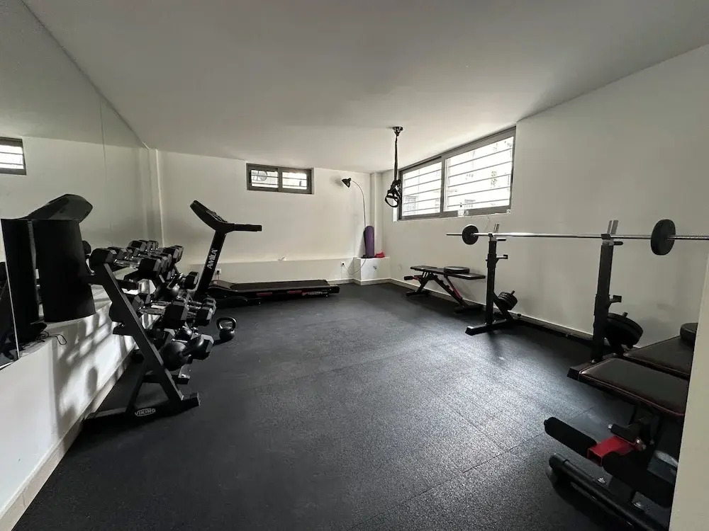Elvis 2-Bedroom Apartment in Athens