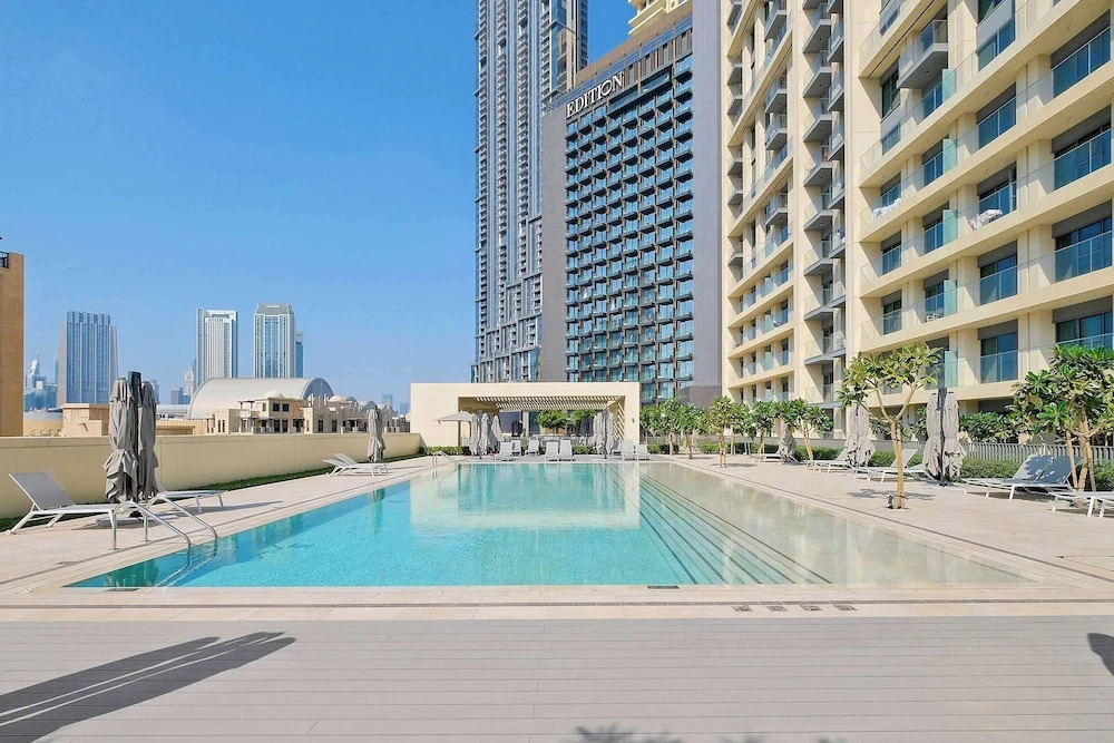 Silkhaus Luxurious 1BR Downtown Burj Royale