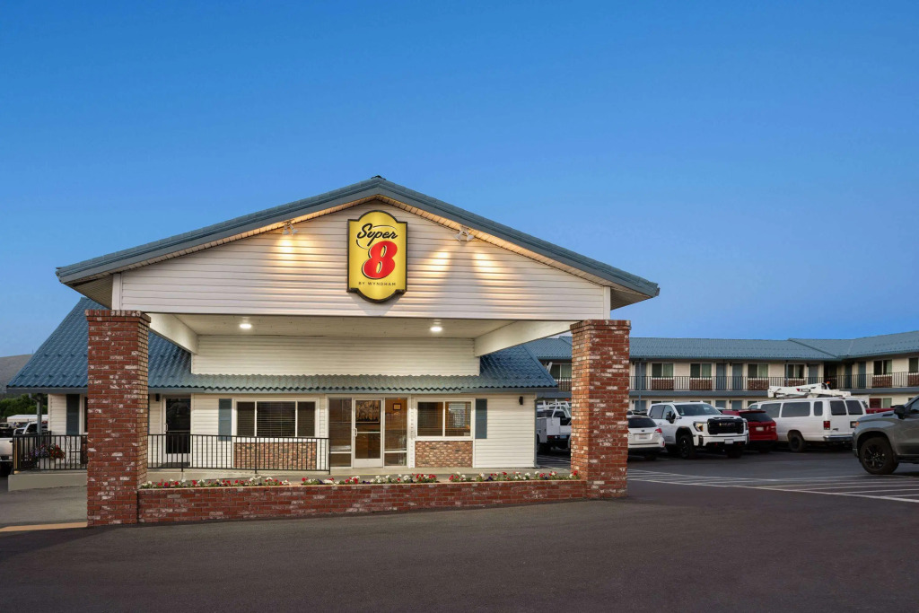 Super 8 by Wyndham Susanville