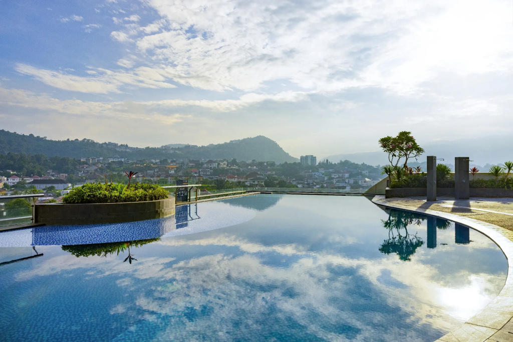 Hotel Santika Premiere Lampung
