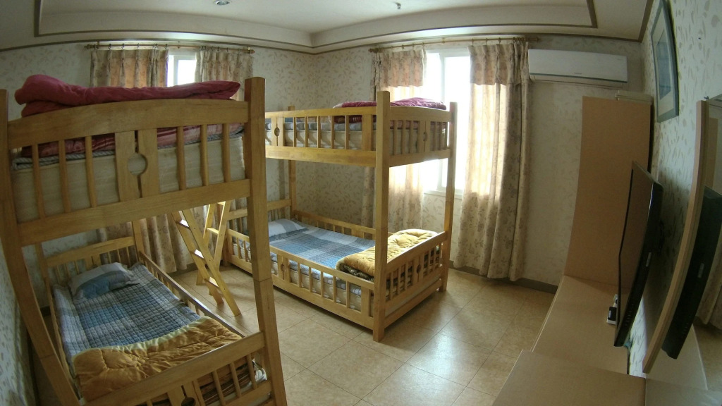 Four Season Youth Hostel