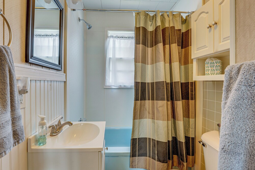 Ludington Vacation Rental - Walk to Lake Michigan!