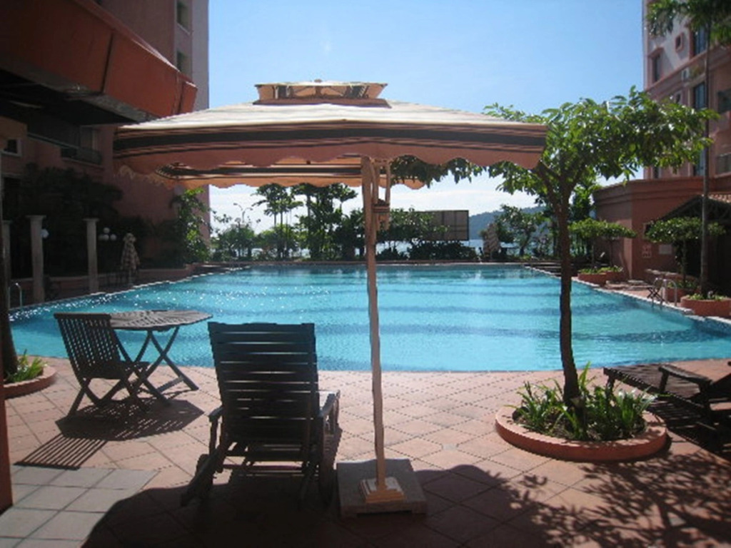 Marina Vacation Condos @ Marina Court Resort Condominium