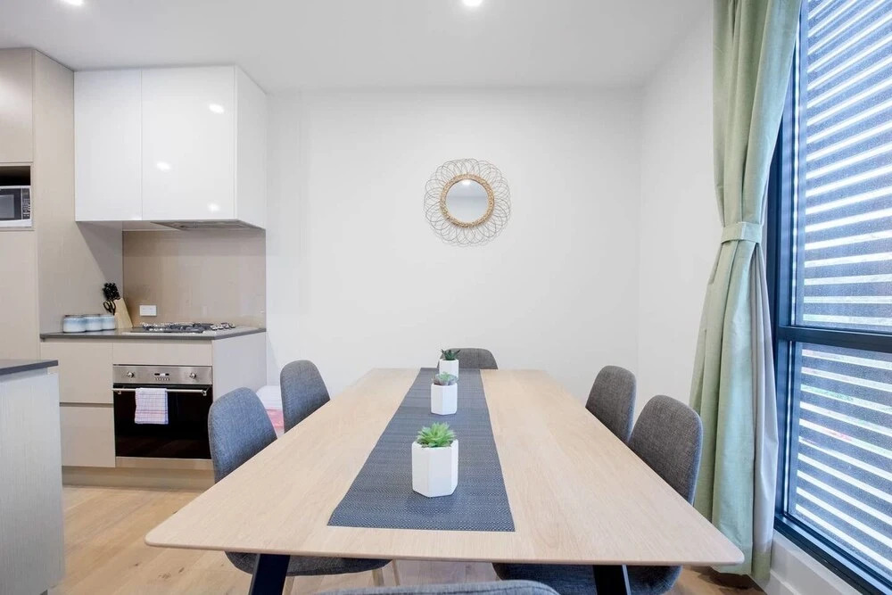 Trendy 2 Bedroom In Ringwood/Eastland With Parking