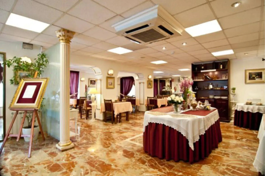 Hotel Medium Claramar