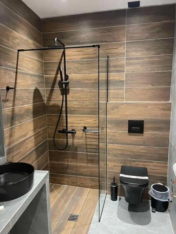 11 Luxury Apartments