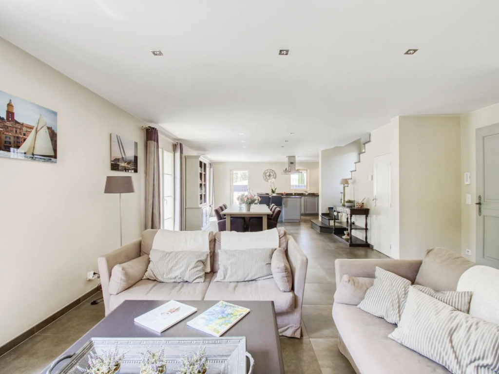 Villa in Le Plan-de-la-Tour with Pool